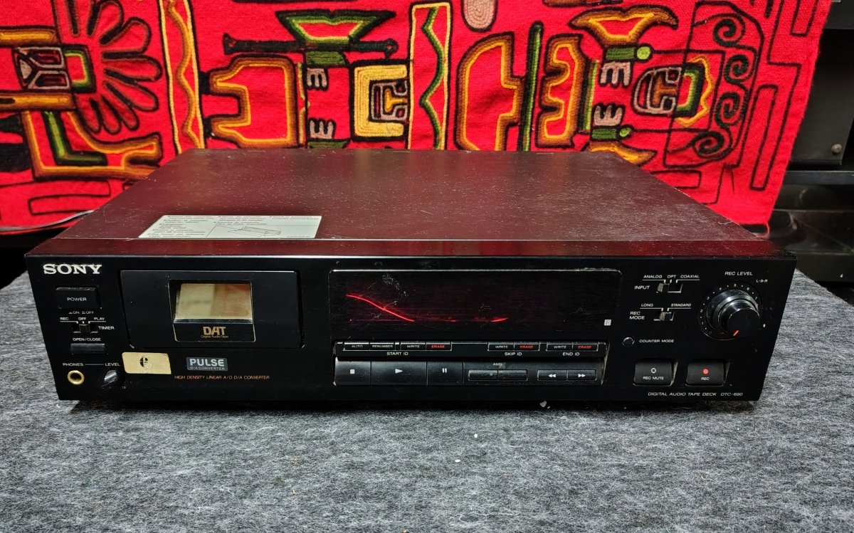 sony-dtc690